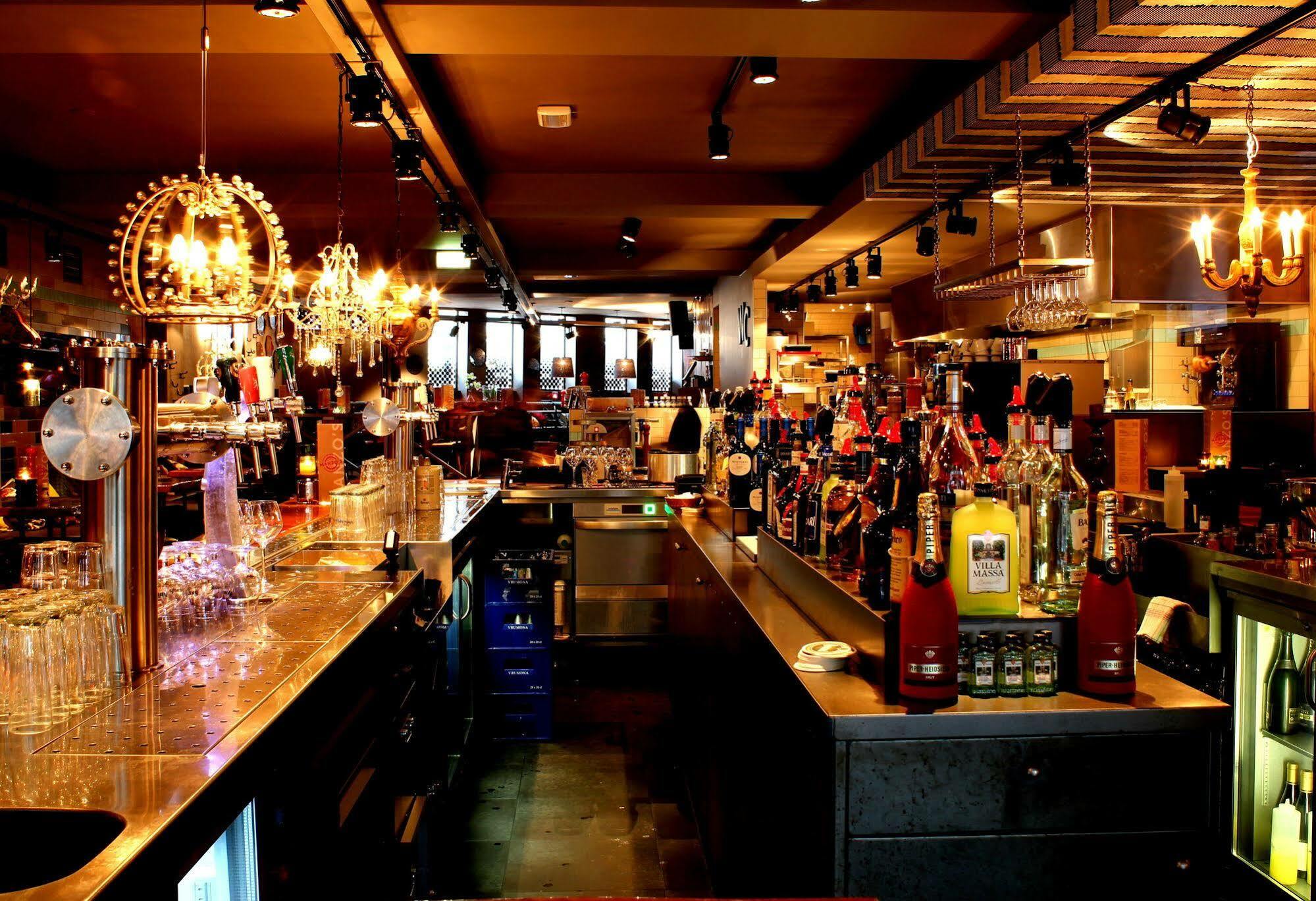 Manzo's